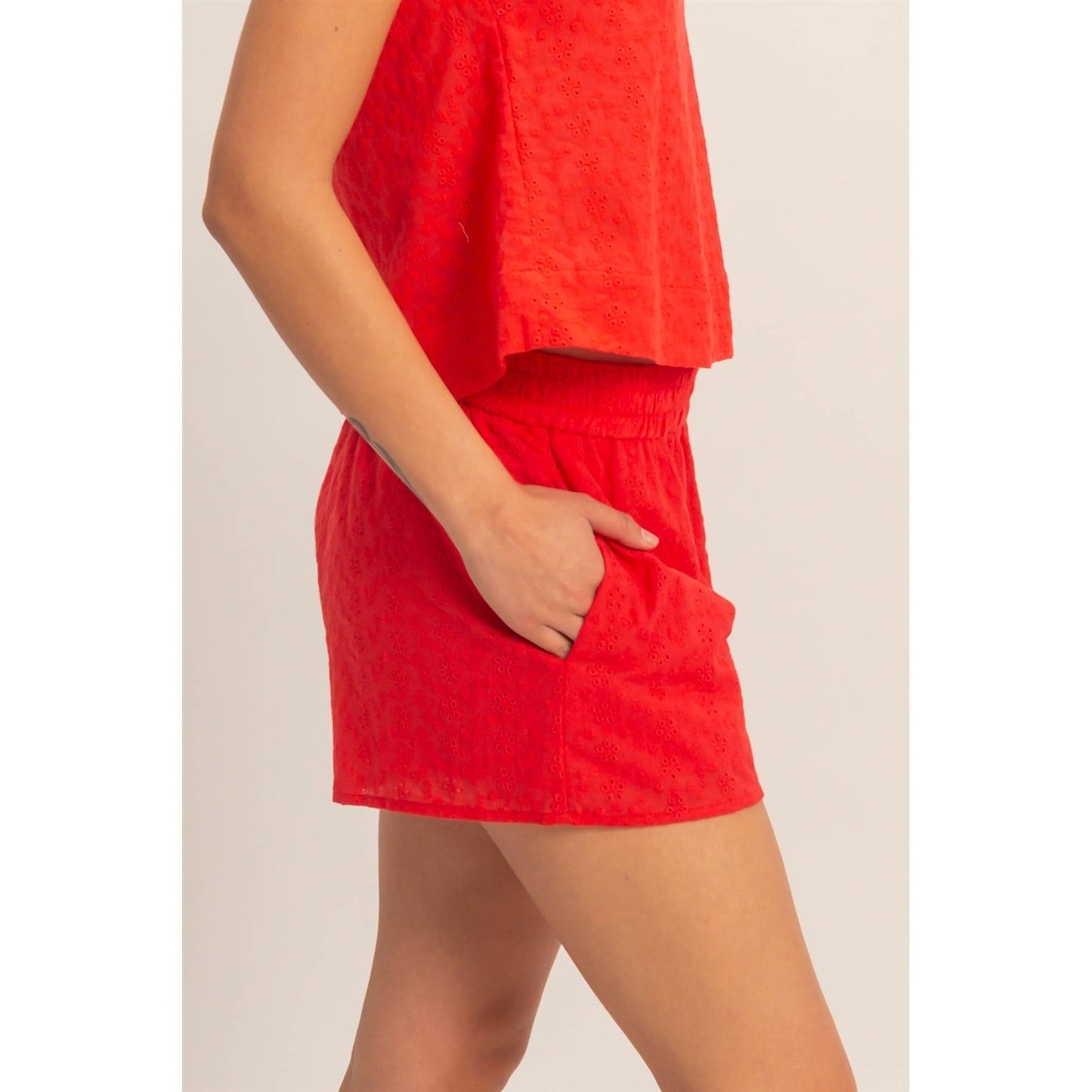 Red Eyelet Elastic Shorts With Pockets