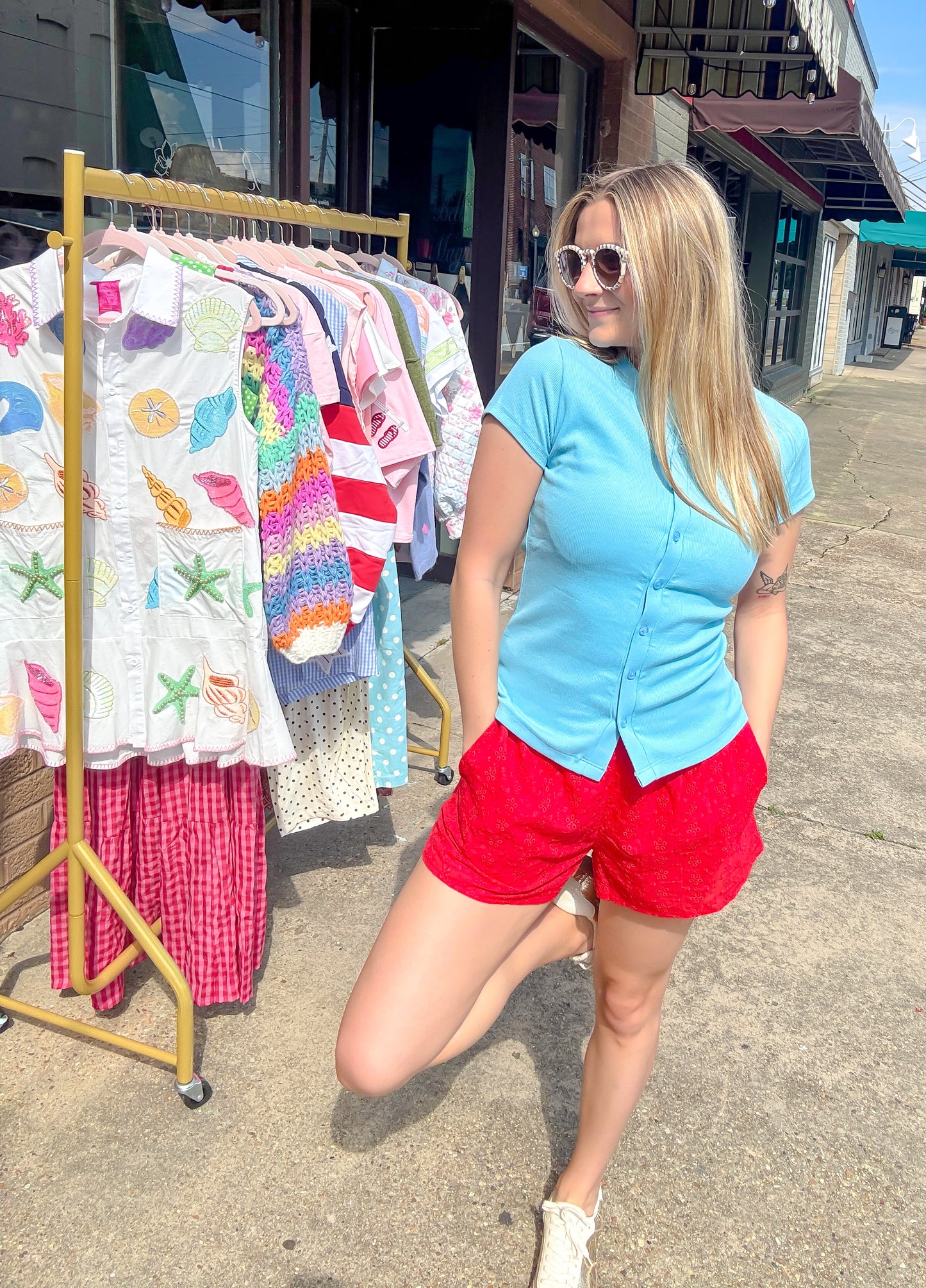 Red Eyelet Elastic Shorts With Pockets