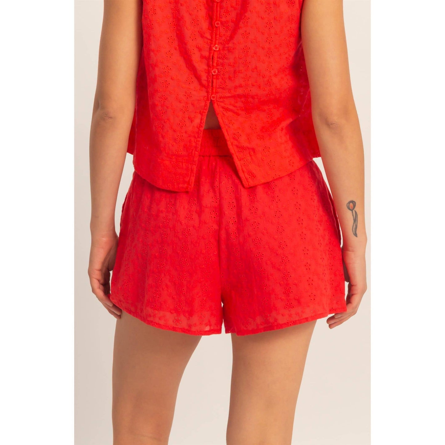 Red Eyelet Elastic Shorts With Pockets